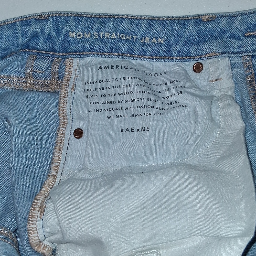 American Eagle Mom Straight Jean - Picture 3 of 9
